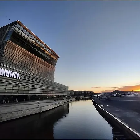 Oceanfront - - Private Patio * Oslo