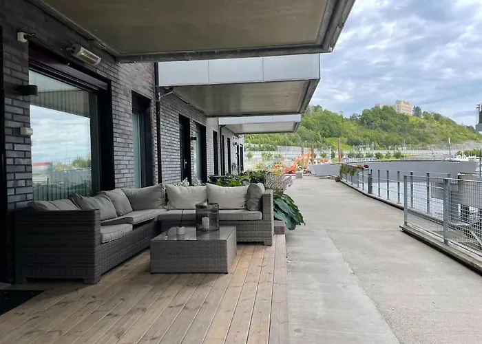Oceanfront - - Private Patio * Oslo